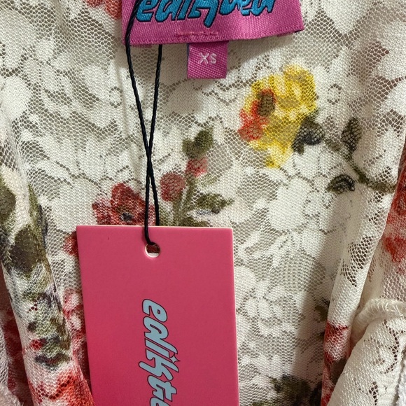 Edikted Floral Lace Camisole Croped Top NWT - Picture 7 of 11